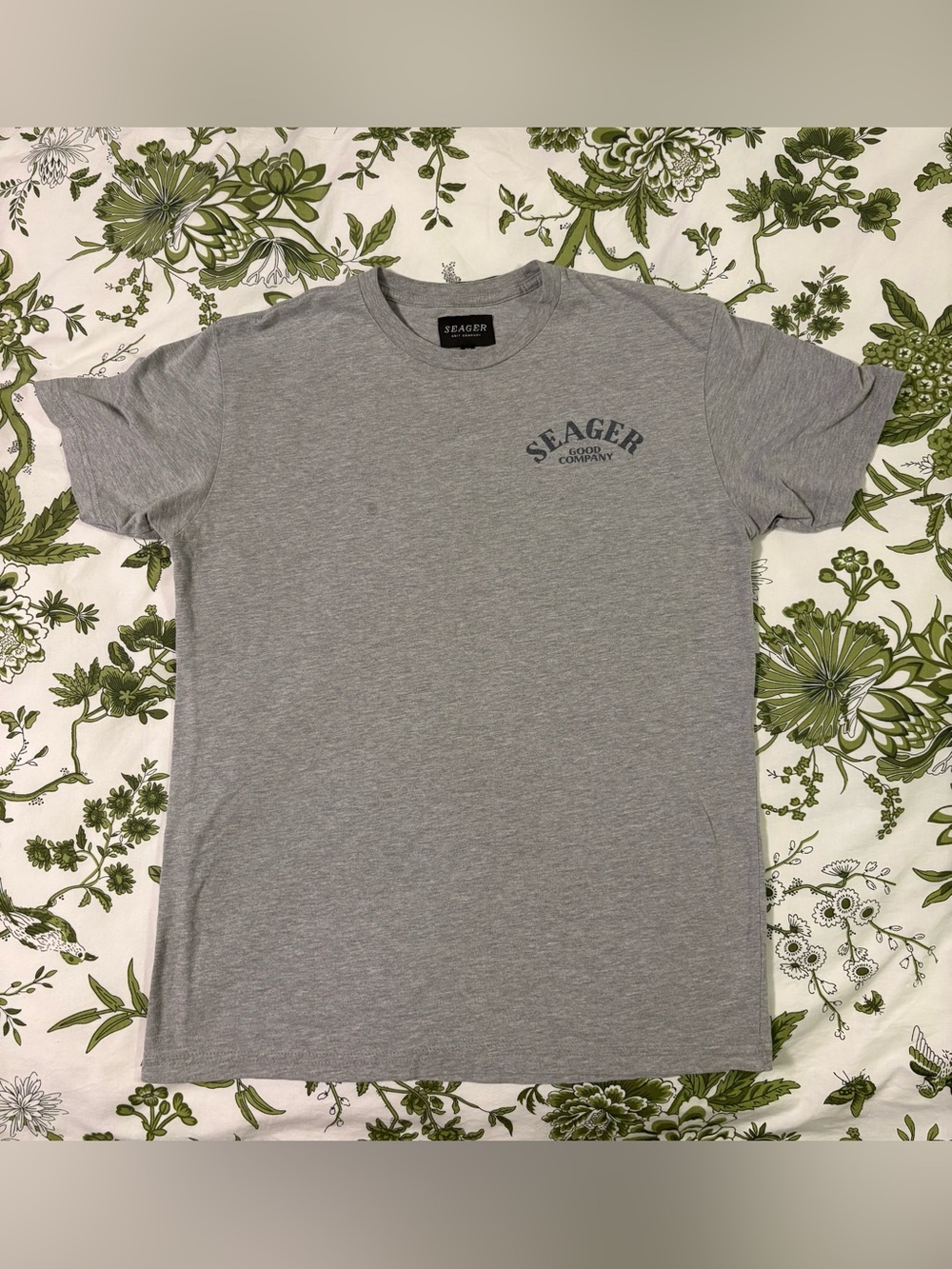 Seager Company Men's Gray Short-Sleeve Crewneck Tee